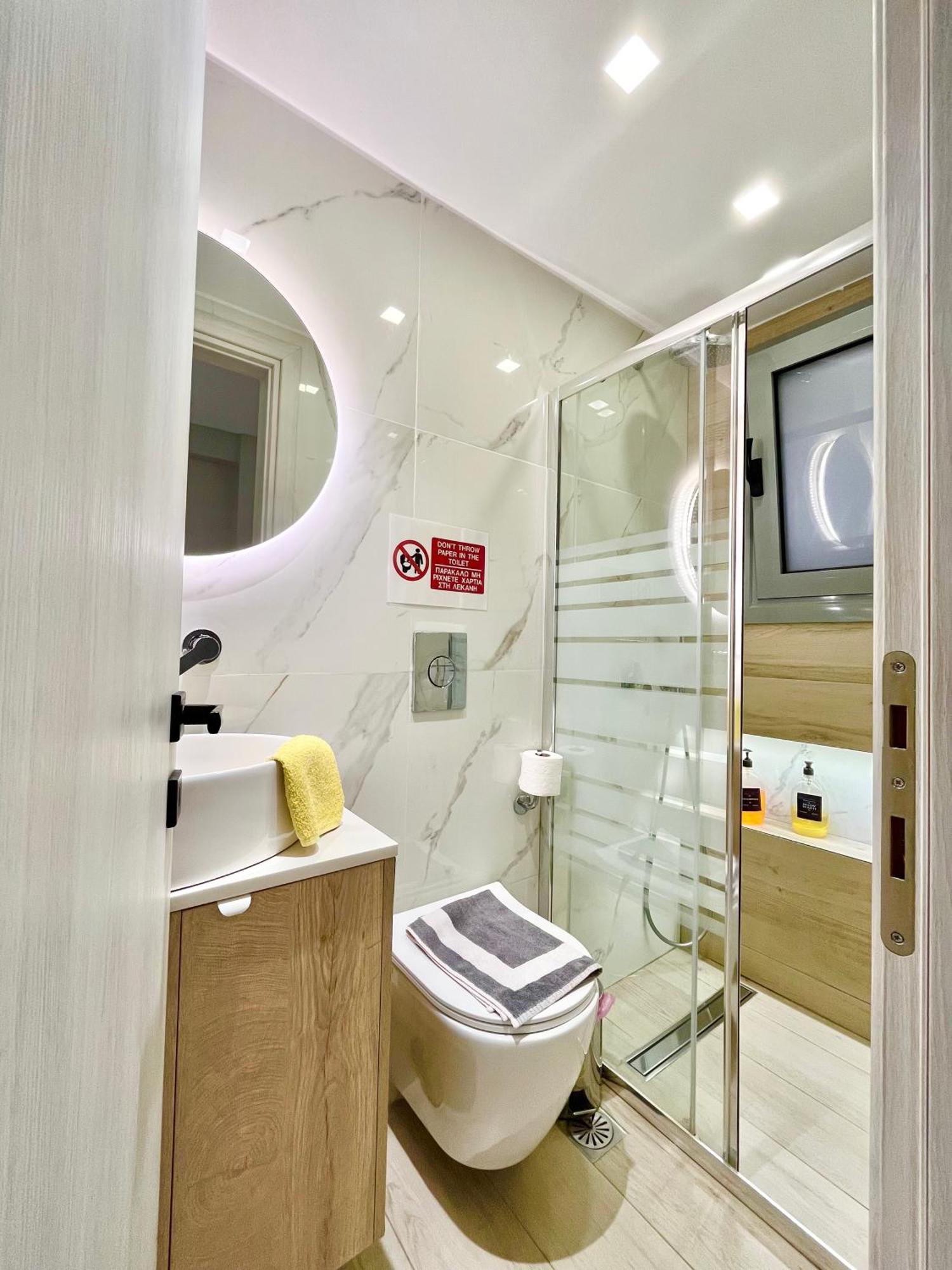 Blueline Apartment 2 Loutraki  Eksteriør bilde