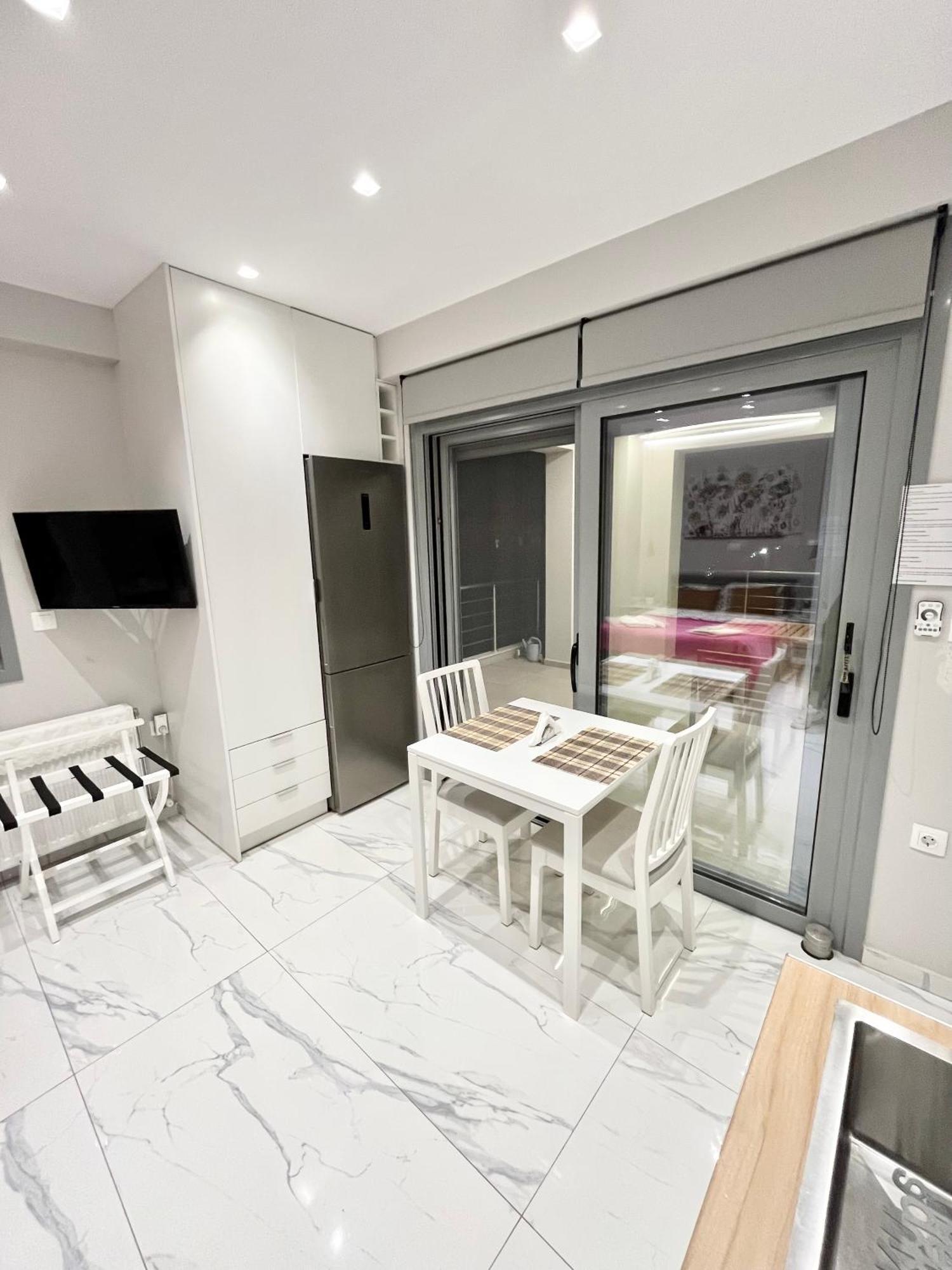 Blueline Apartment 2 Loutraki  Eksteriør bilde